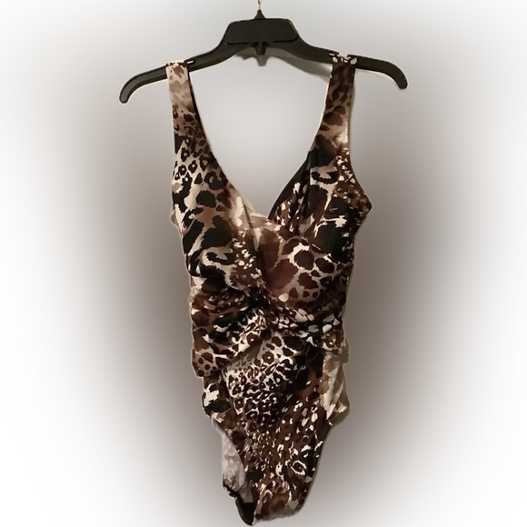 NWT, Chico’s “Wanda” Animal Print 1pc Swimsuit, Size 10 - Picture 1 of 3